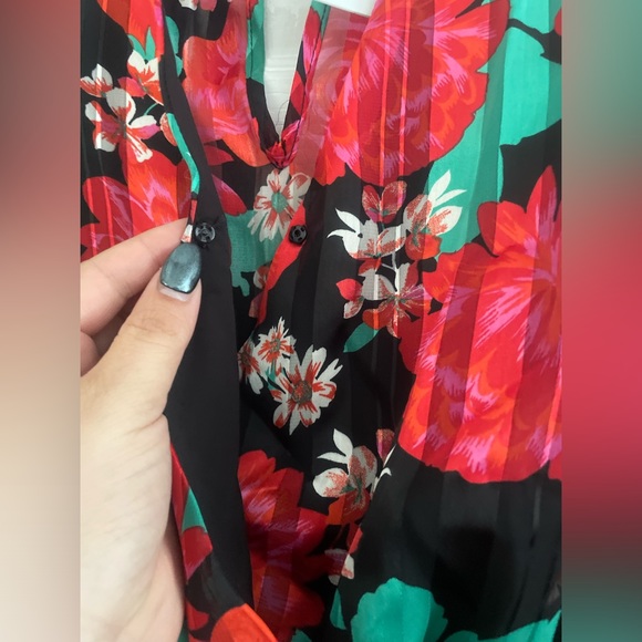 Flowy Romper/Dresses - Picture 3 of 7